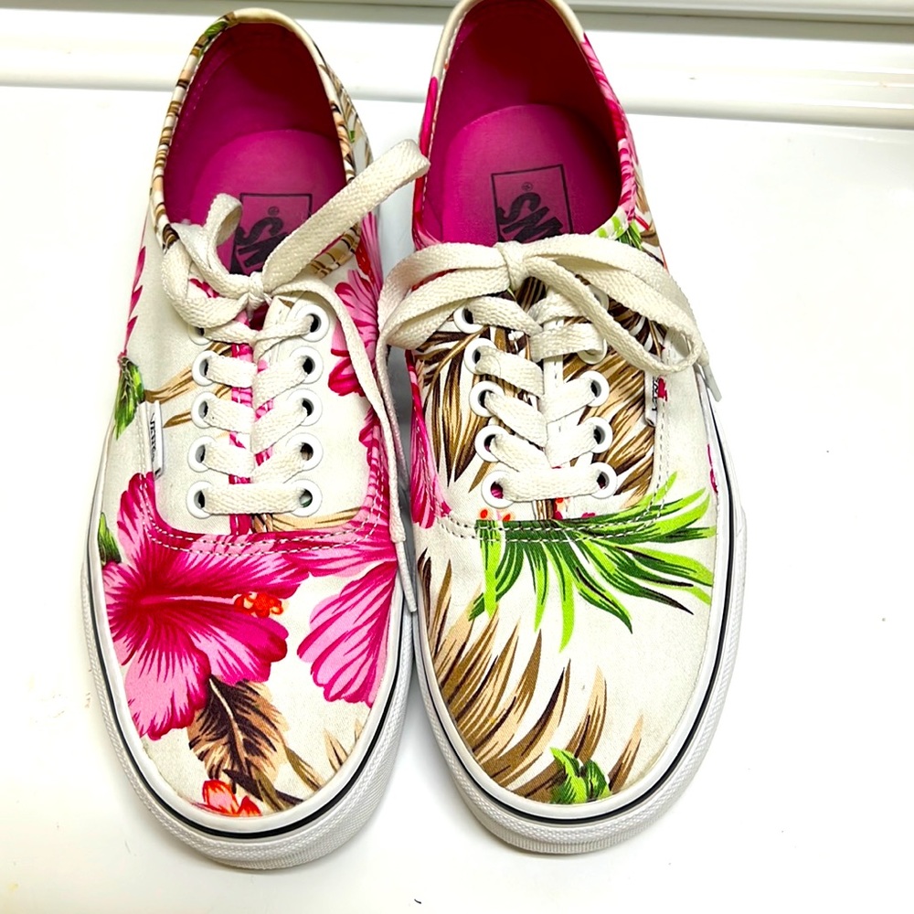 VANS Tropical pattern Size 8